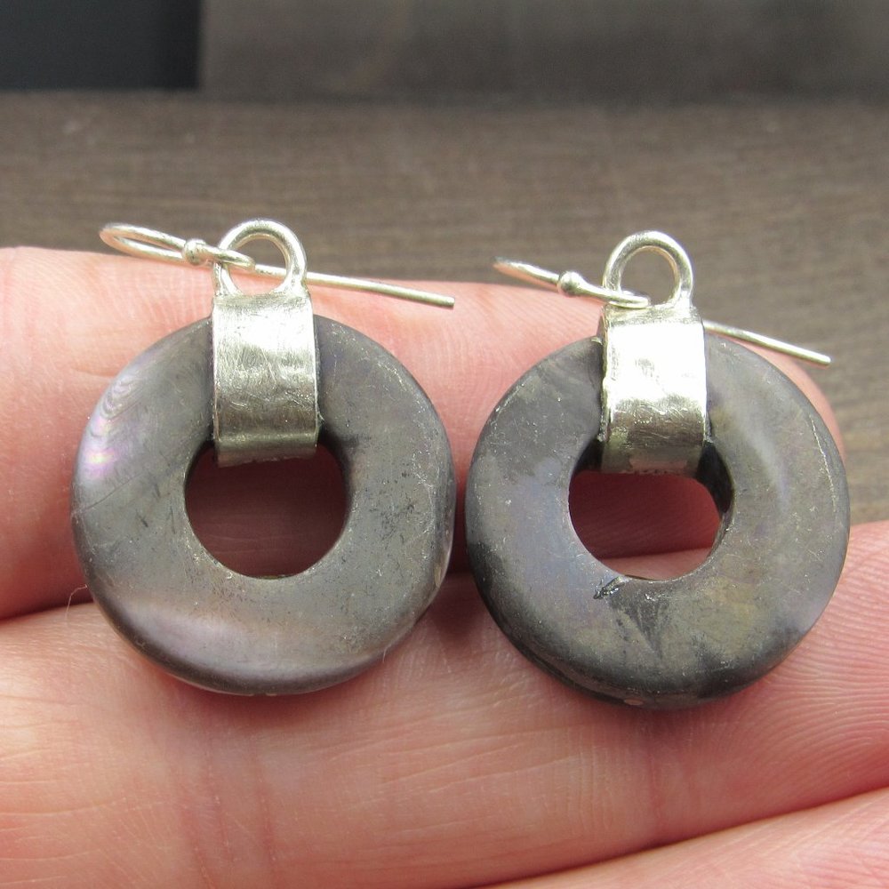 Sterling Silver Dark Circle Shell Handmade Earrin… - image 1